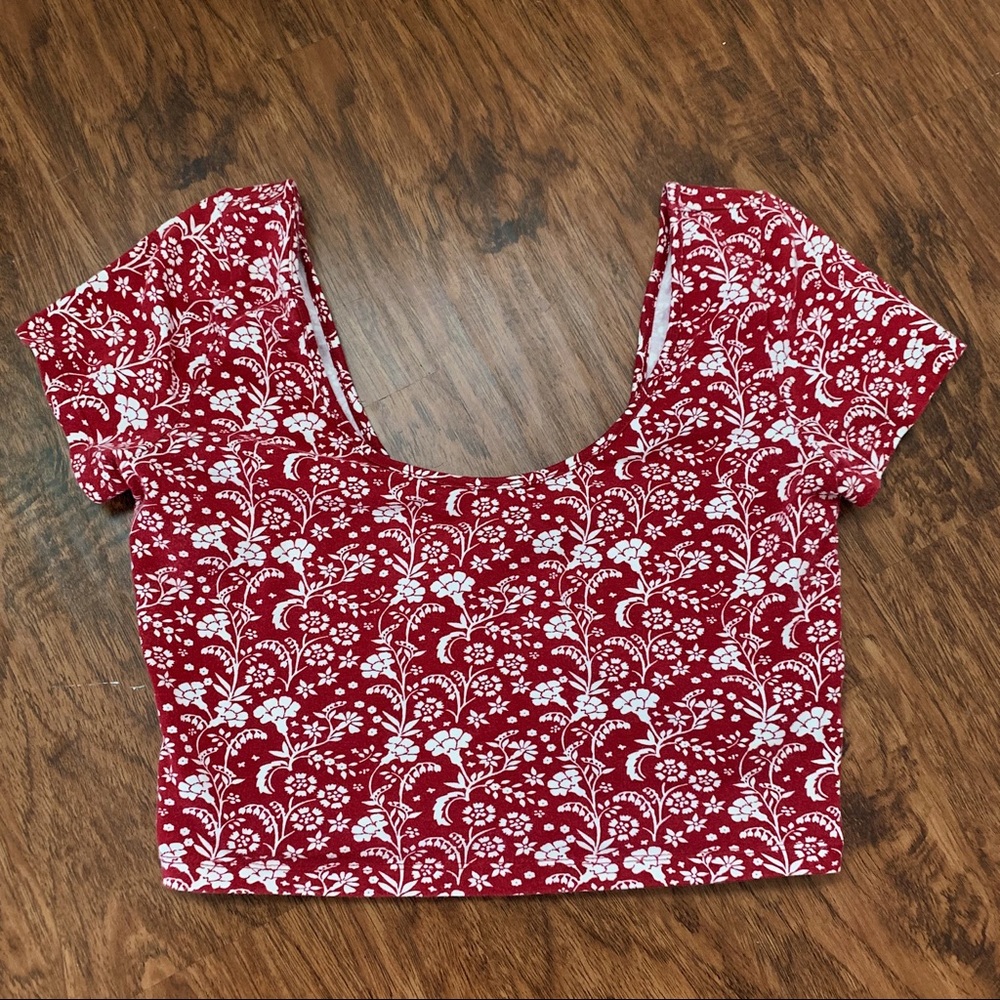Forever 21 Red White Floral Crop Top
